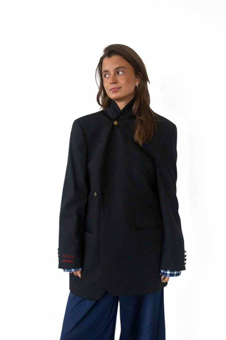 BLAZER - BLACK CHIQUE RED LOGO